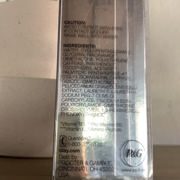 Olay Eyes Depuffing Eye Roller. Box is broken - Picture 5 of 7